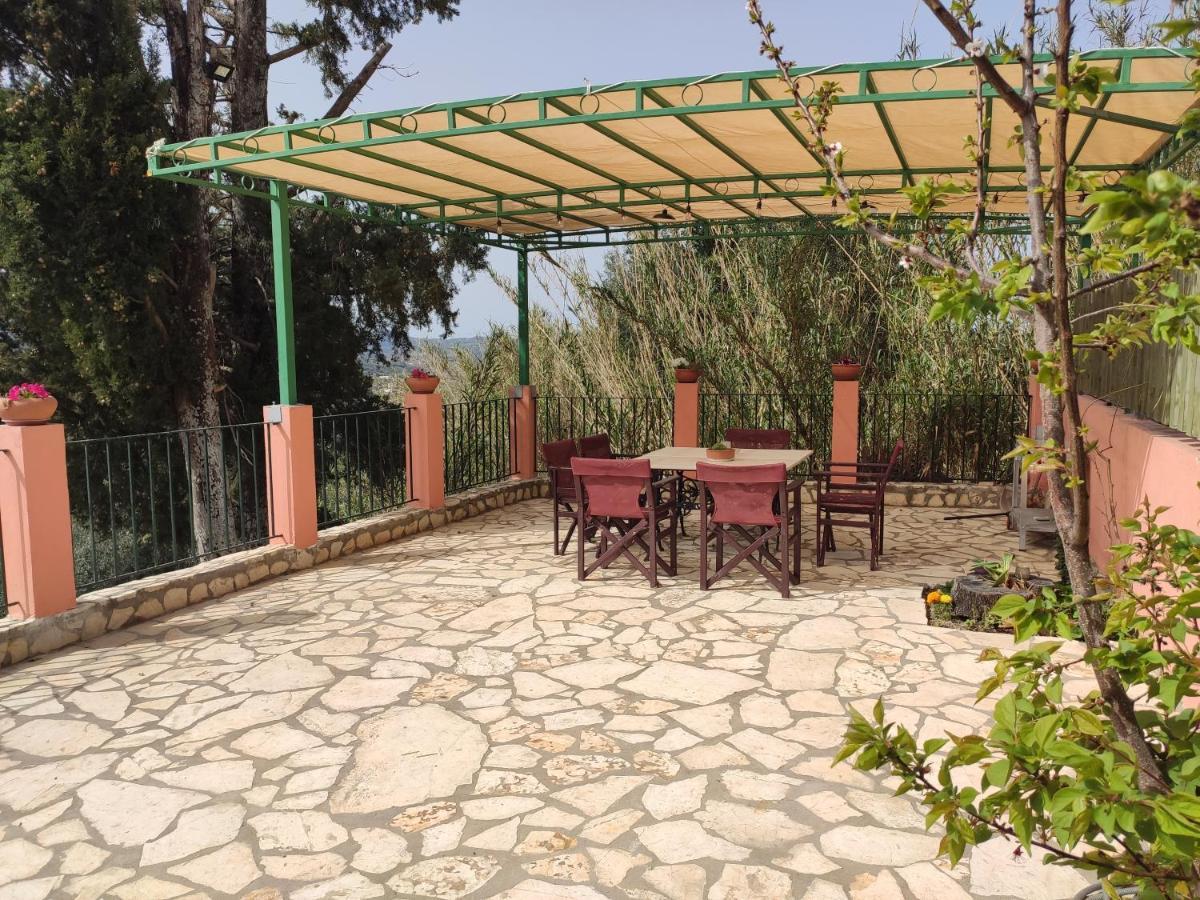 Eleni's Traditional House In Agrafi